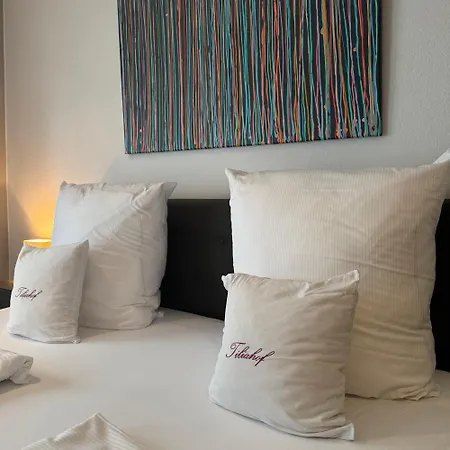 Weingut Tiliahof Bed & Breakfast Brauneberg Exterior photo