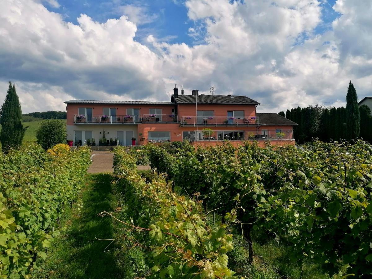 Weingut Tiliahof Bed & Breakfast 3*
