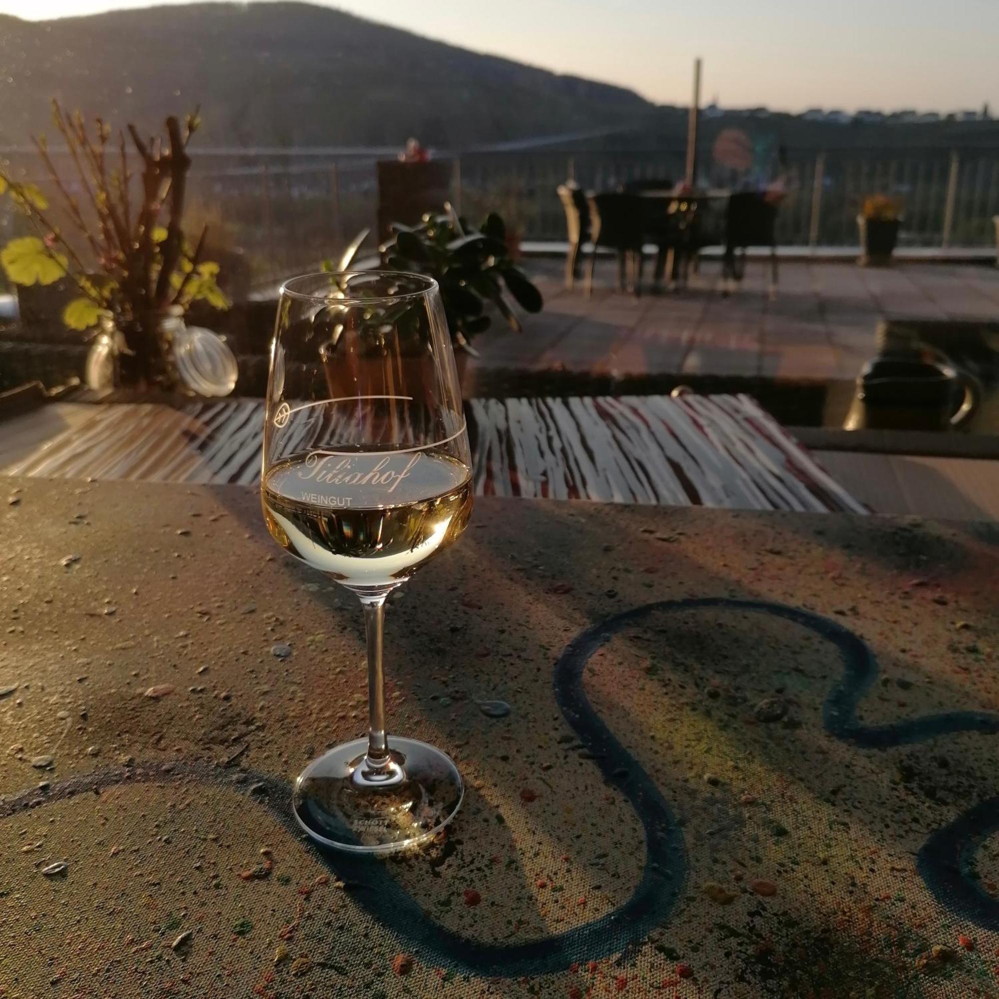 Weingut Tiliahof Bed & Breakfast Brauneberg