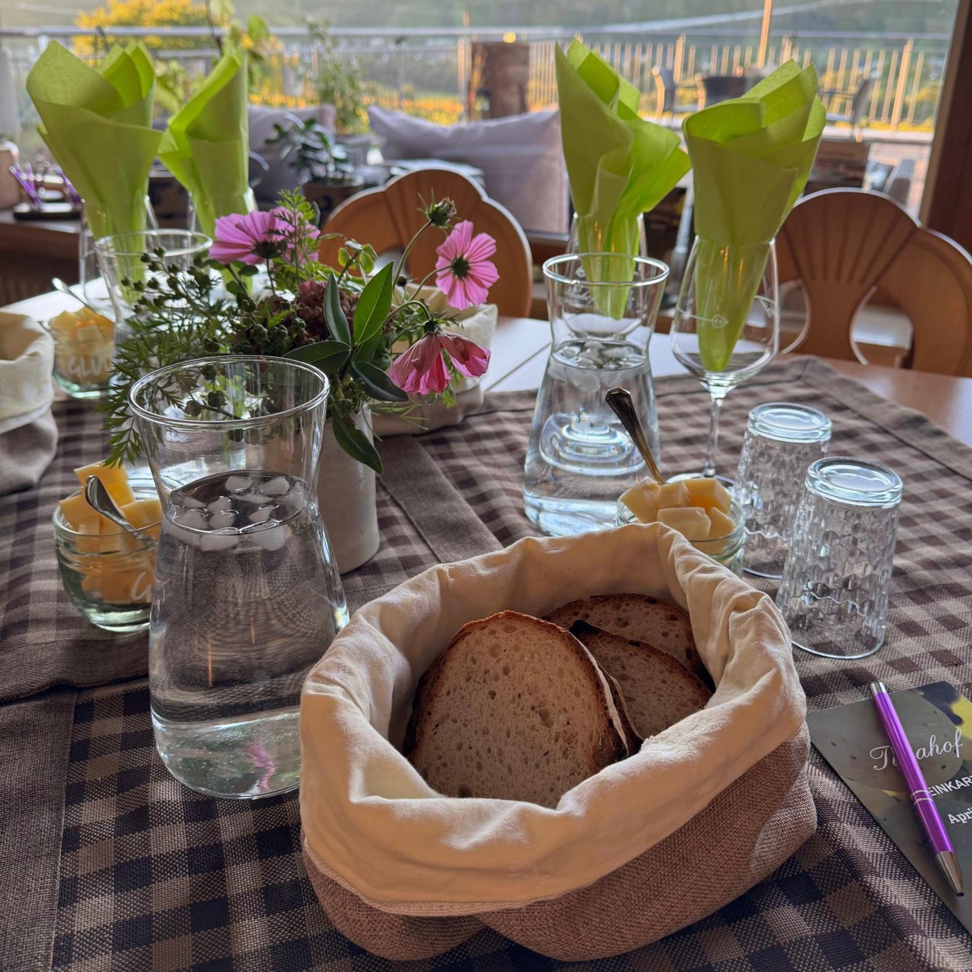 Weingut Tiliahof Bed & Breakfast Brauneberg